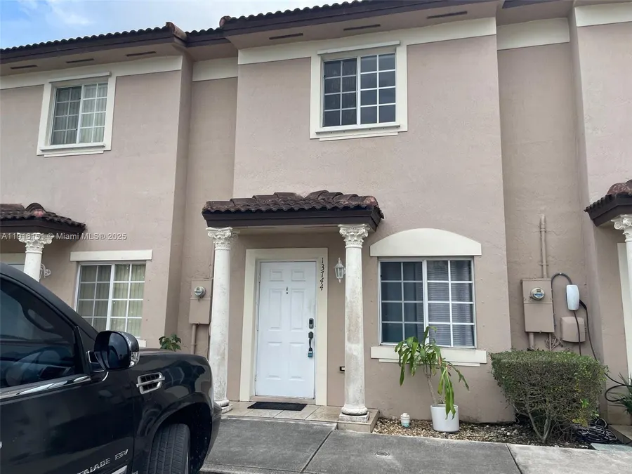 13744 Sw 169 Ln #13744, Miami, FL - $2,400/mo. Townhouse presented by ...